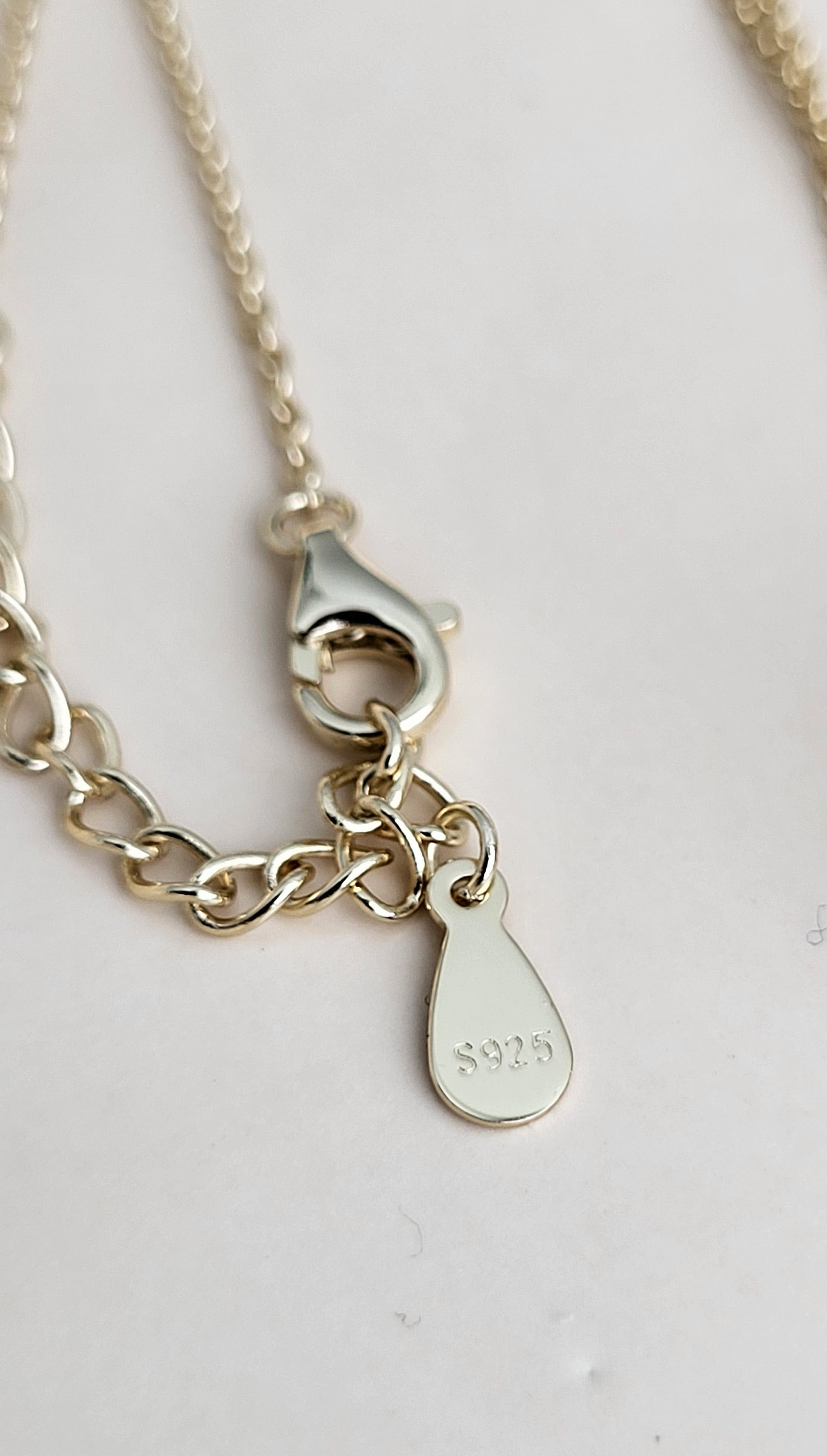 The Sui Matcha Bowl with Spout Necklace in Gold