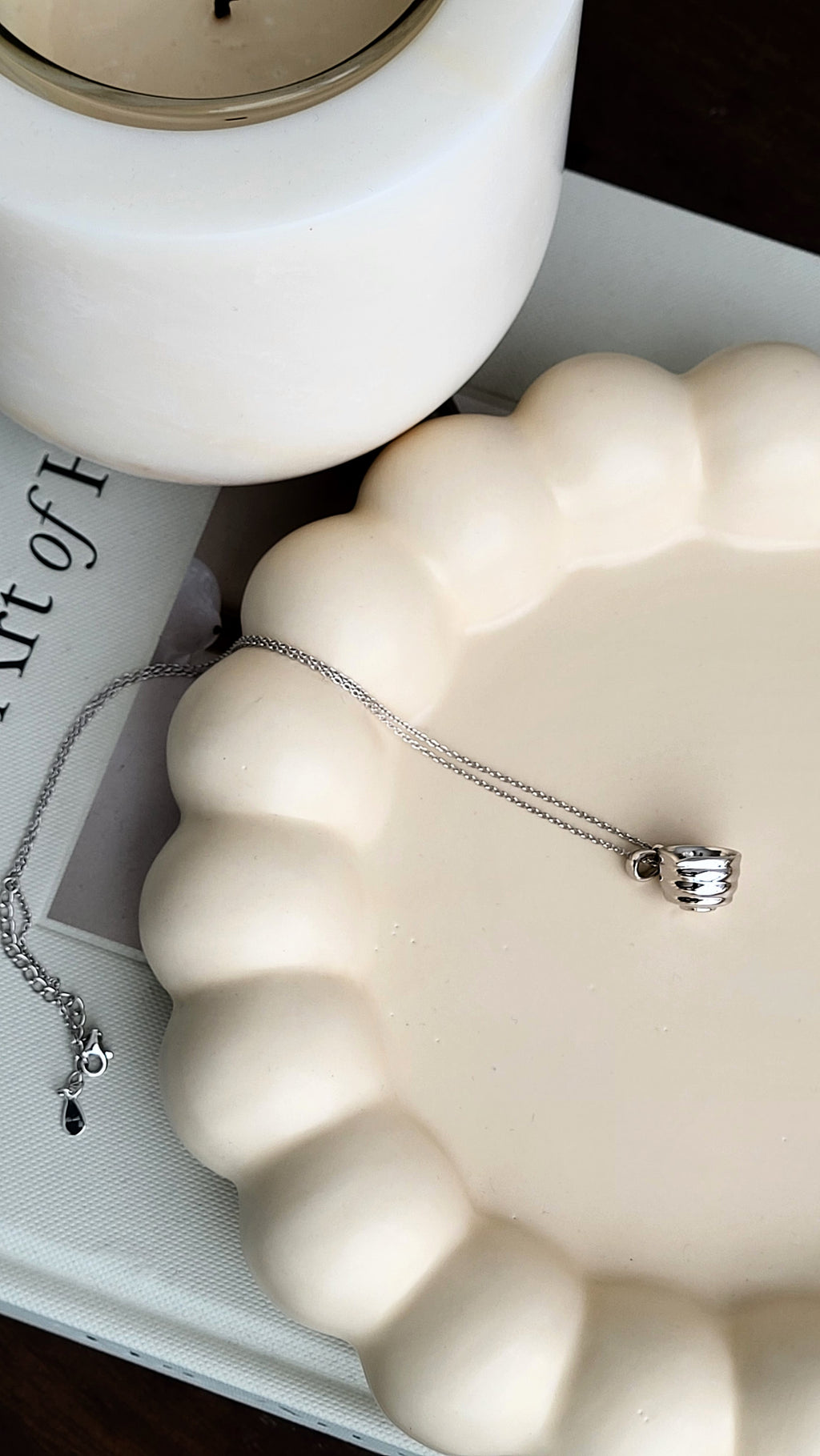The Sui Matcha Bowl with Spout Necklace in Silver