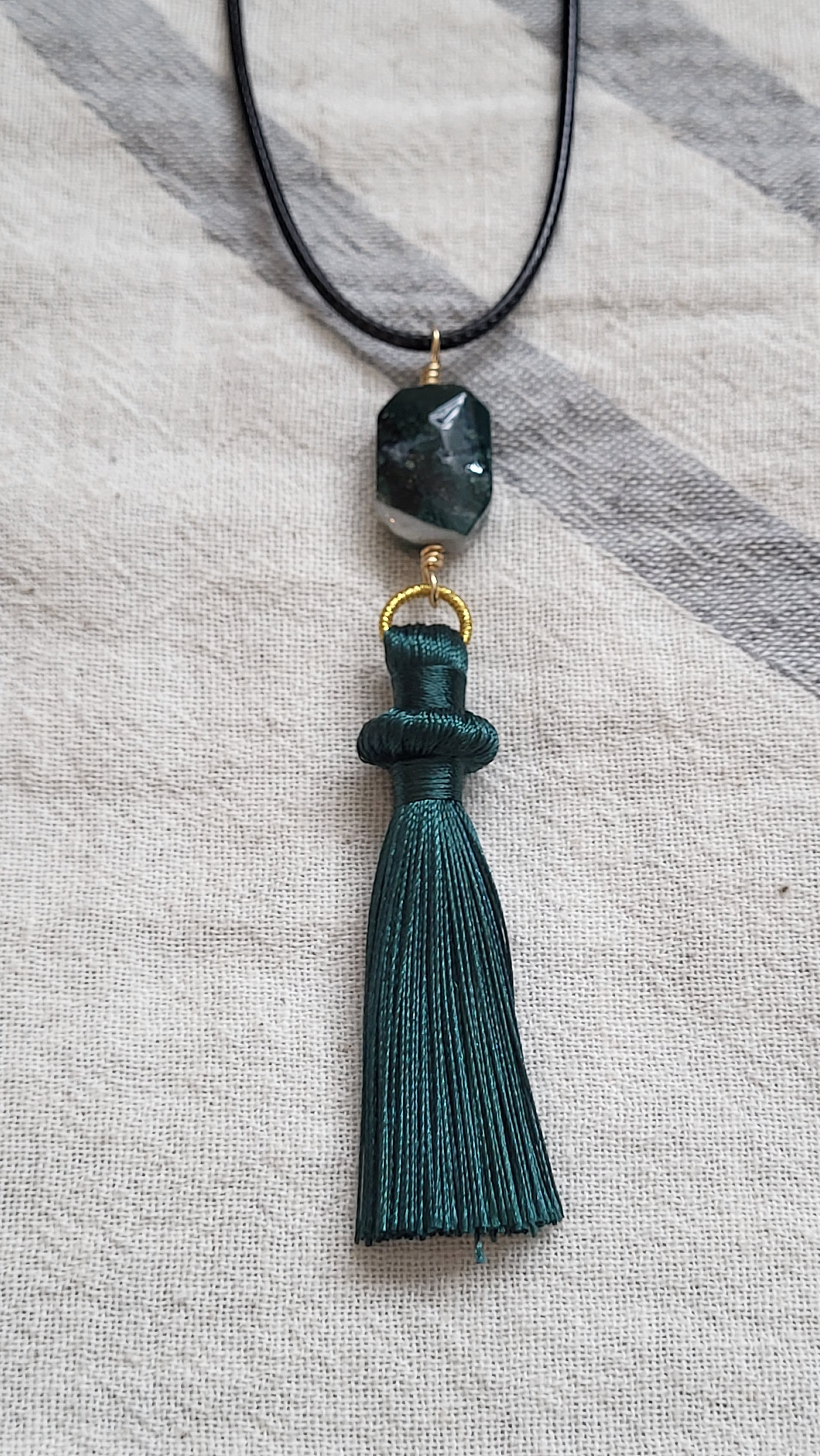 The Flow Tassel Necklace - Green Moss Agate and Dark Green Tassel